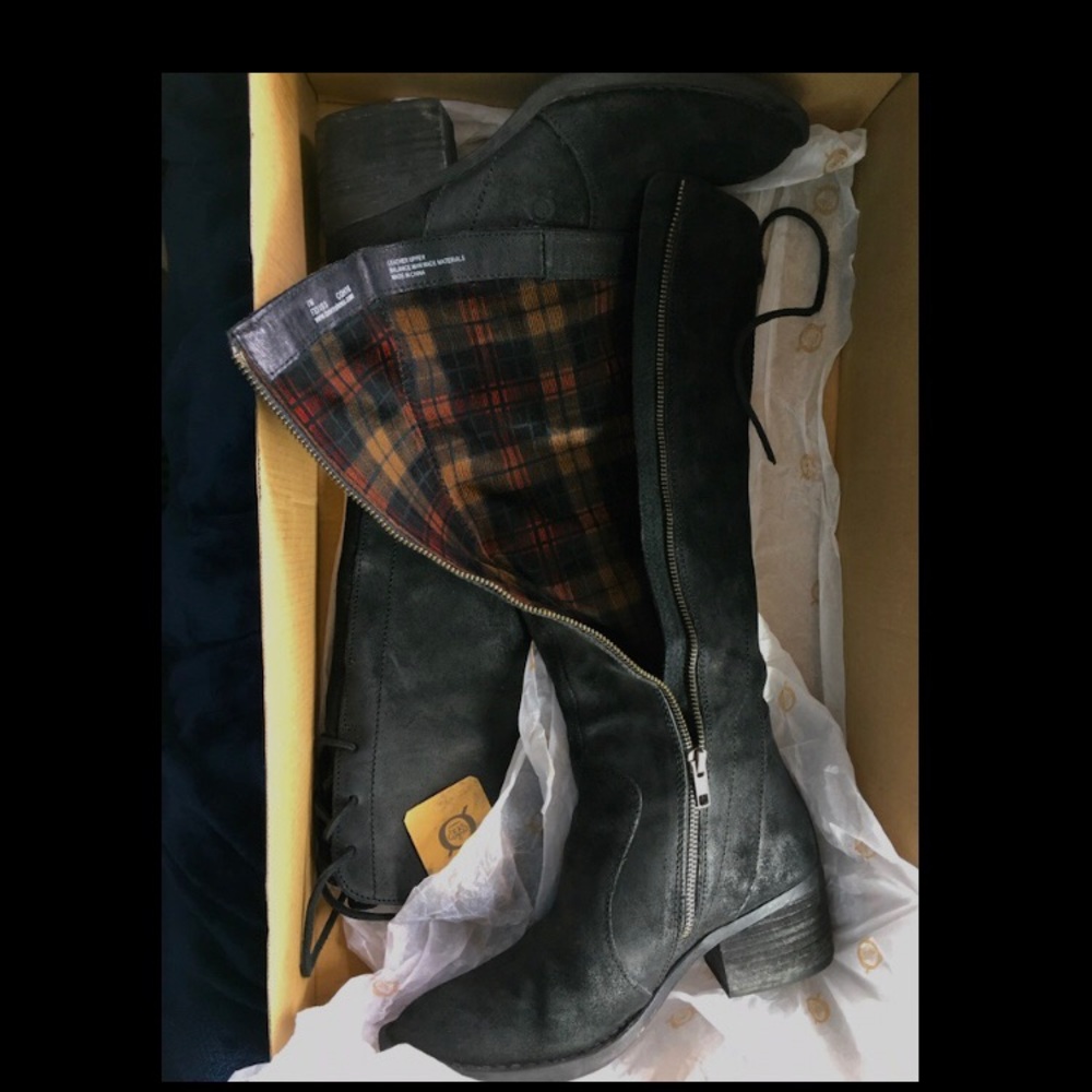 BORN leather black boots